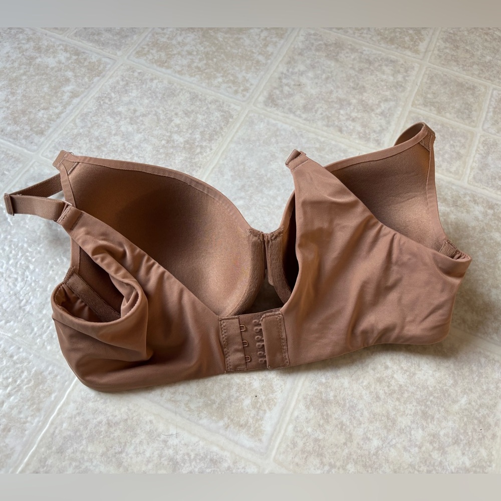 NWOT Skims Full Coverage Bra - Picture 4 of 5